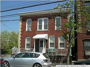 1st image of 575 W Caswell Ave
