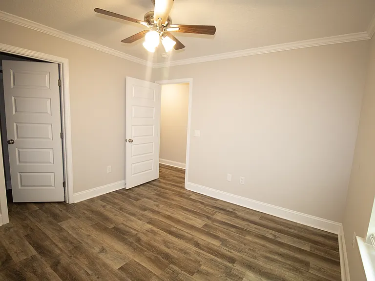 106 Woodsedge Dr #B — Photo 11