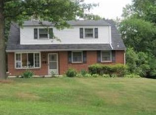 725 Blossom Rd, Warminster, PA 18974