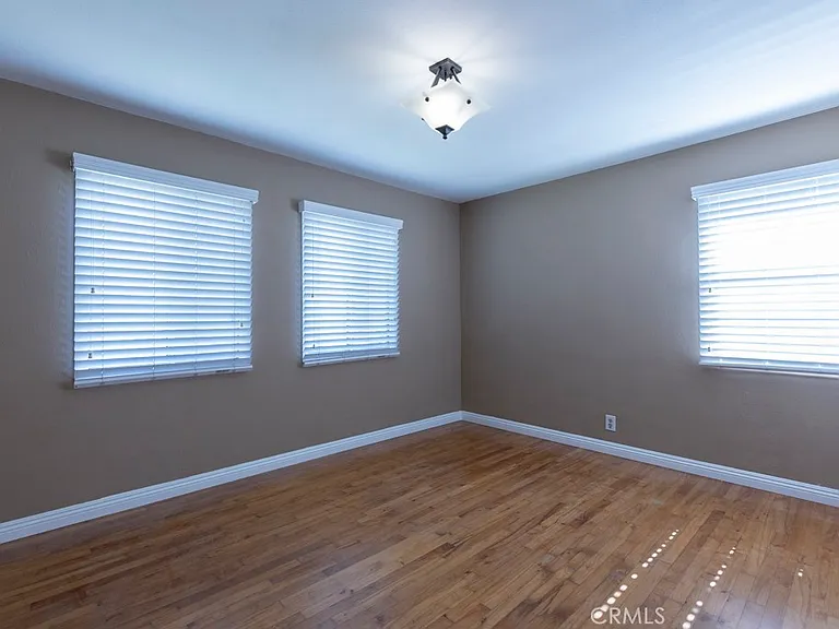 4123 Ashworth St — Photo 10
