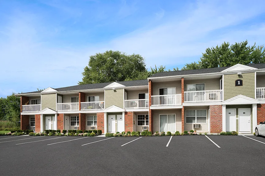 Columbia Apartments — Photo 4