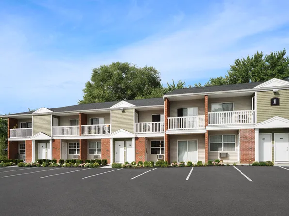 Columbia Apartments, 121 Columbia Gdns #1007, Cohoes, NY 12047