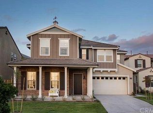 1128 N Chestnut Ln, Azusa, CA 91702