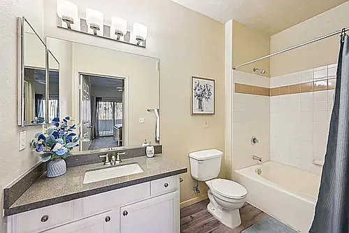 The Villas at Camelback Crossing — Photo 95