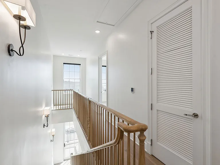 342 Broad St — Photo 14