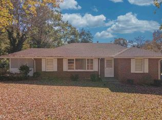 27 Hilltop Ln, Toccoa, GA 30577