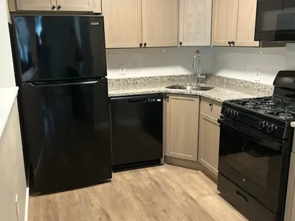 204 E Winged Foot Ct, Little Egg Harbor Township, NJ 08087