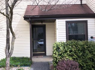 8 Sycamore Dr, Beacon, NY 12508