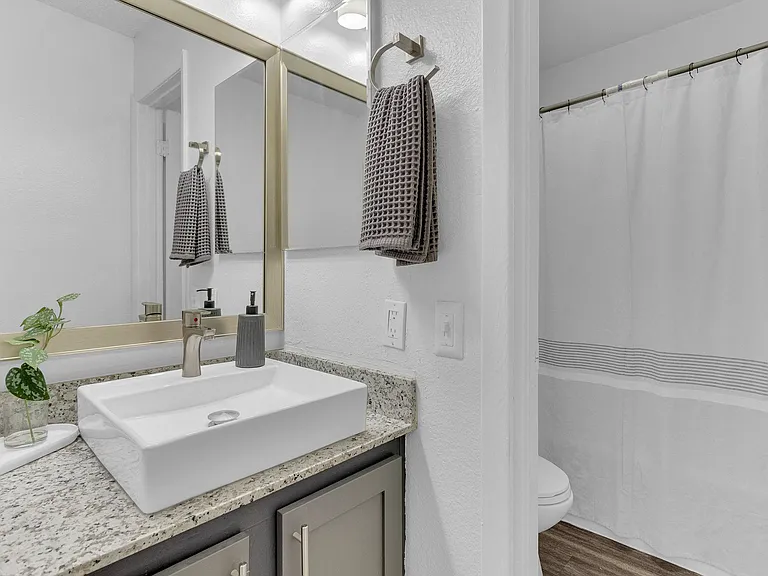 Station at Elm Cree | Interior