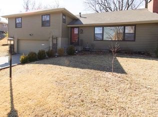 3009 SW Eveningside Dr, Topeka, KS 66614