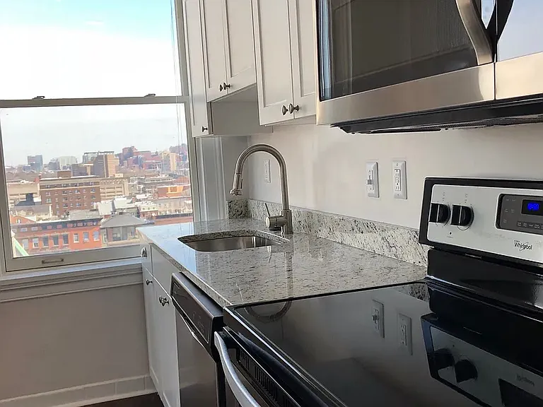 The Flats at Professional Arts Building — Photo 16