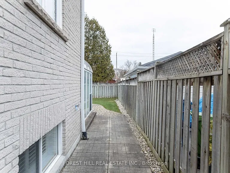 198 Homewood Ave #BASEMENT — Photo 17