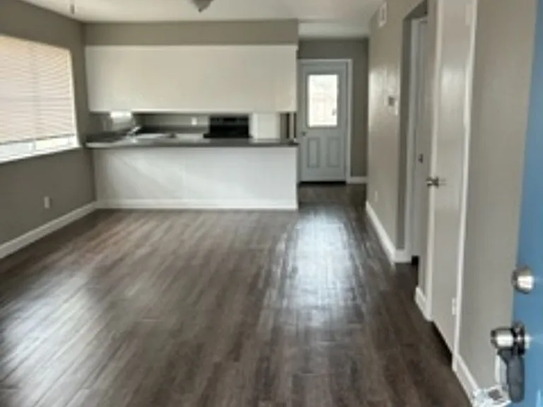 400 Donnell Dr — Photo 7