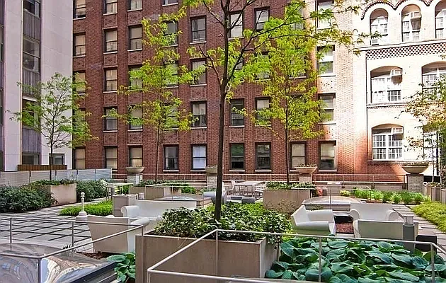 Rented by BLU Real Estate | media 32