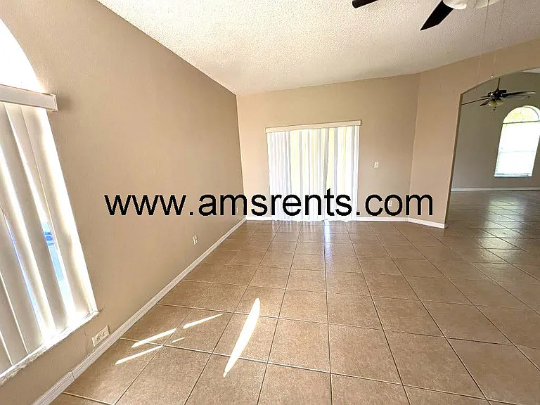 2404 Condado Ct — Photo 4