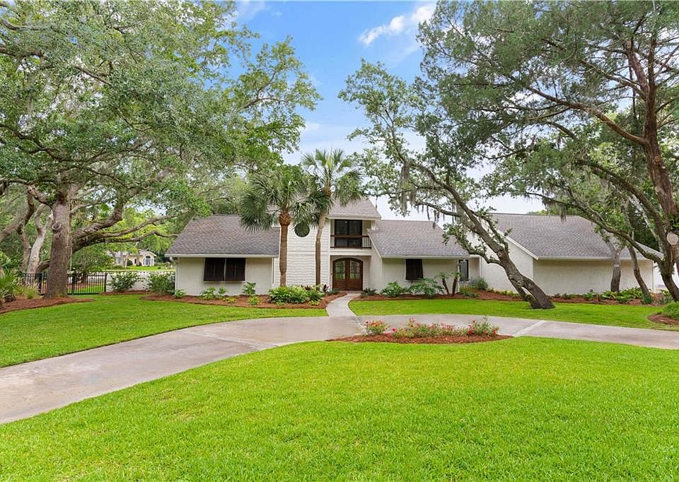 1st image of 111 Driftwood Pl
