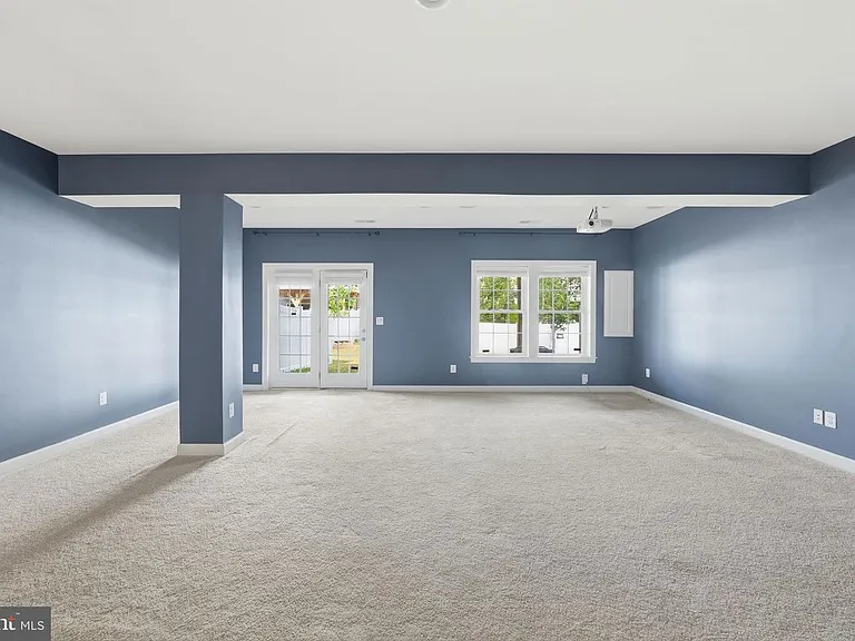 21253 Park Grove Ter — Photo 36