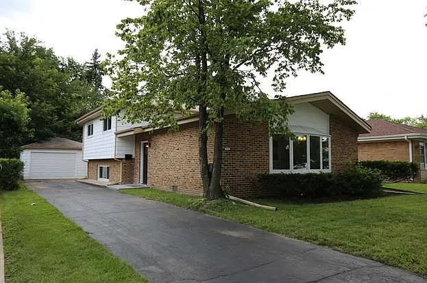 5535 Oakton St — Photo 36