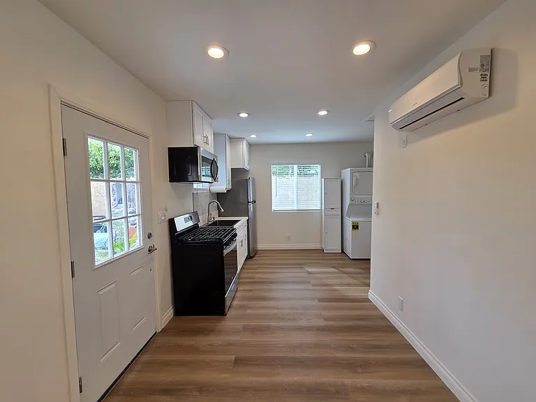 Living/Kitchen Areas