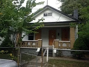 338 E 15th St photo 1