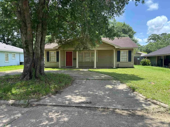 860 Parson Dr, Beaumont, TX 77706