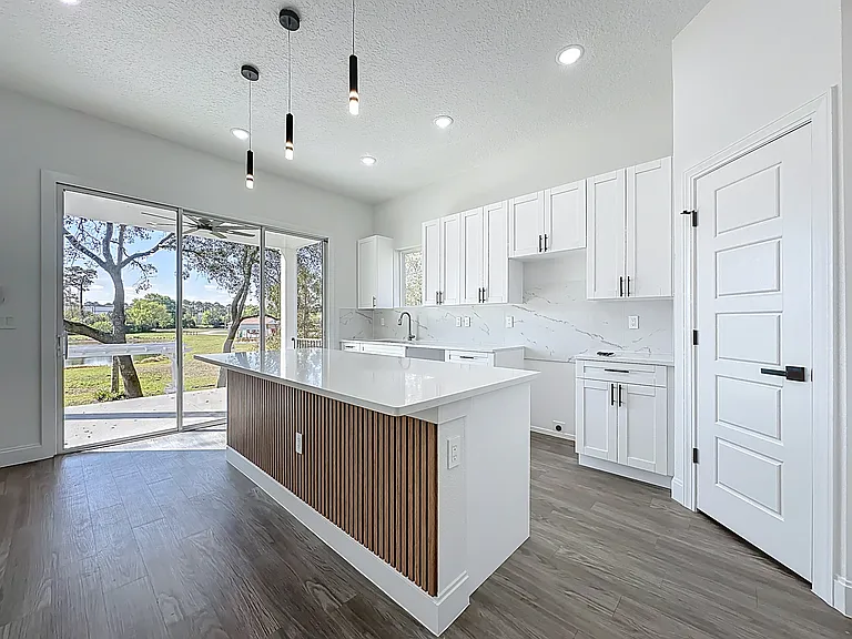 2121 Broad Water Dr — Photo 18