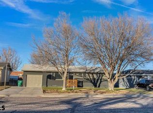 1730 Bluff View Dr, Gering, NE 69341