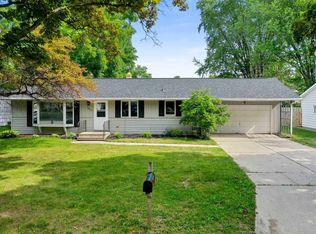 3019 Lawndale Dr, Green Bay, WI 54311