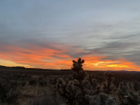 11 E Crimson Rd, Kanab, UT 84741