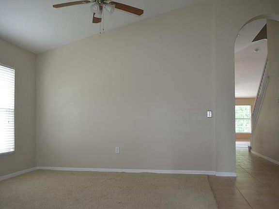 4th image of 2652 Willow Glen Cir