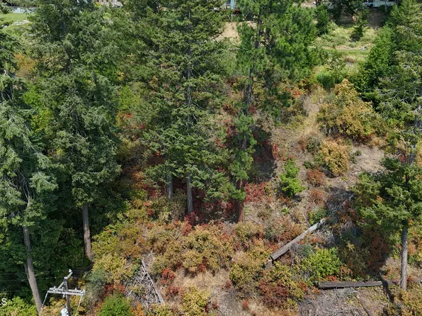 Nka Highland Ave, Hope, ID 83836