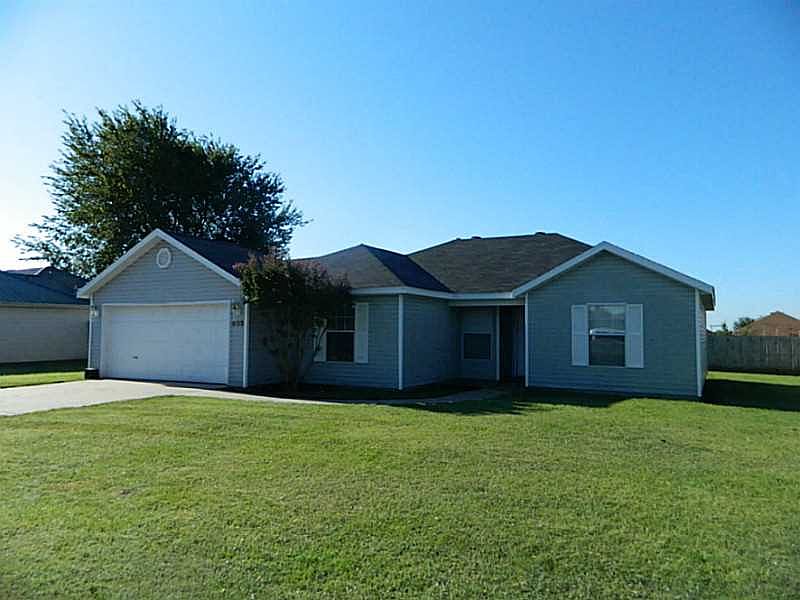 1st image of 605 McClure Ave