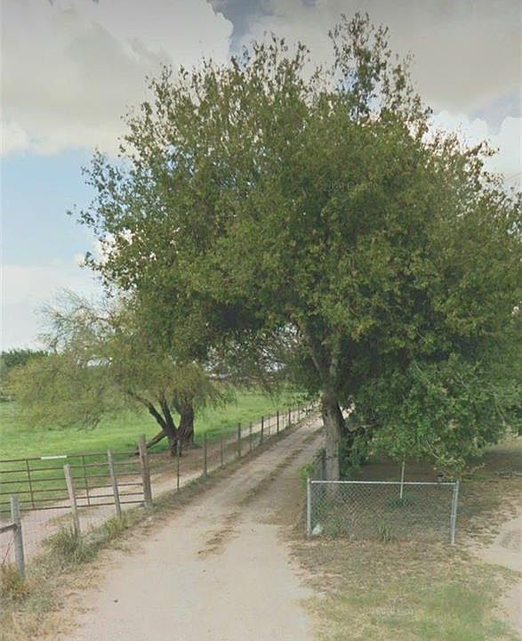 2nd image of 10020 N Glasscock Rd