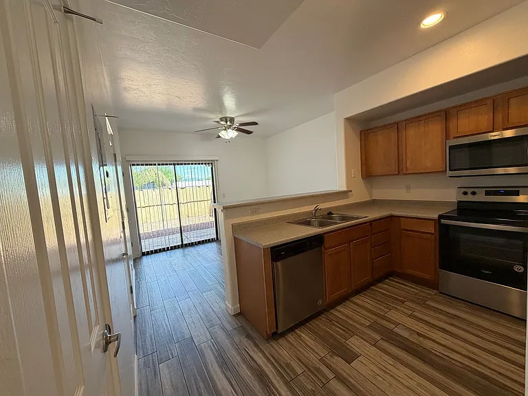 Hedrick1741 — Photo 10