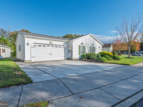 66 Knollwood Dr, Mays Landing, NJ 08330