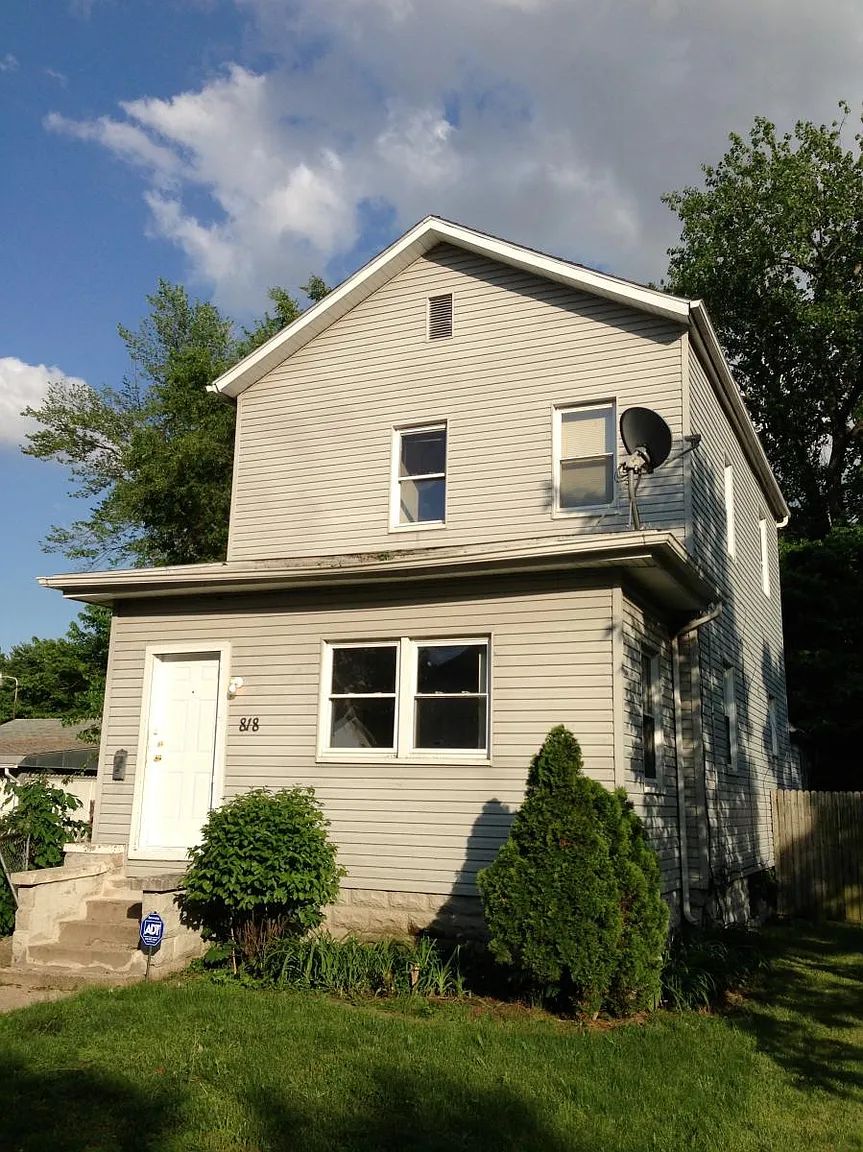 818 NE Monroe St photo 1