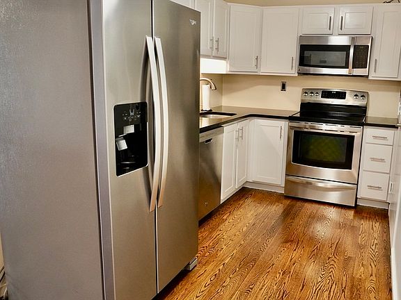 3rd image of 189 Littleton Rd Unit 19
