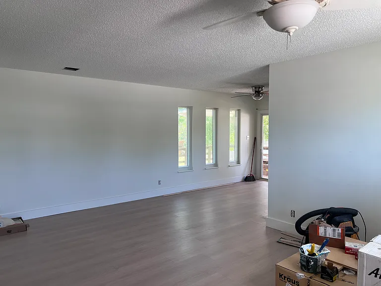 2906 Venetian Dr — Photo 2