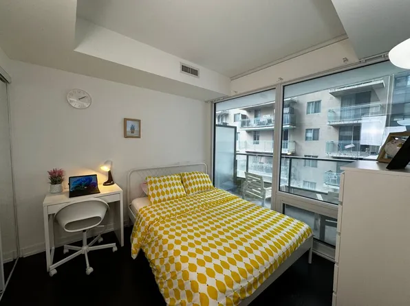 85 Wood St, Toronto, ON