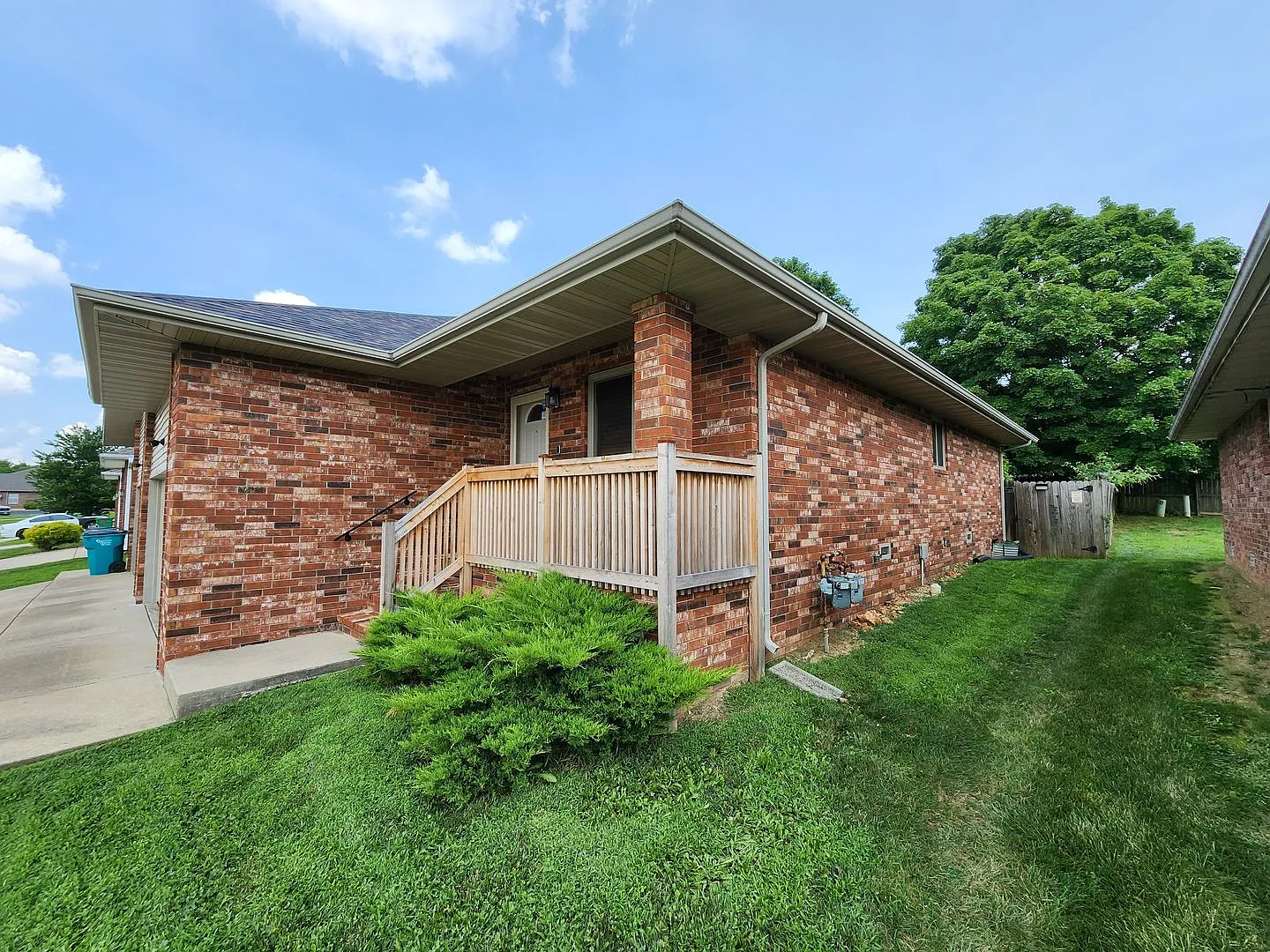 Spacious 2-Bedroom, 2-Bathroom Duplex Available Now!! — Photo 2