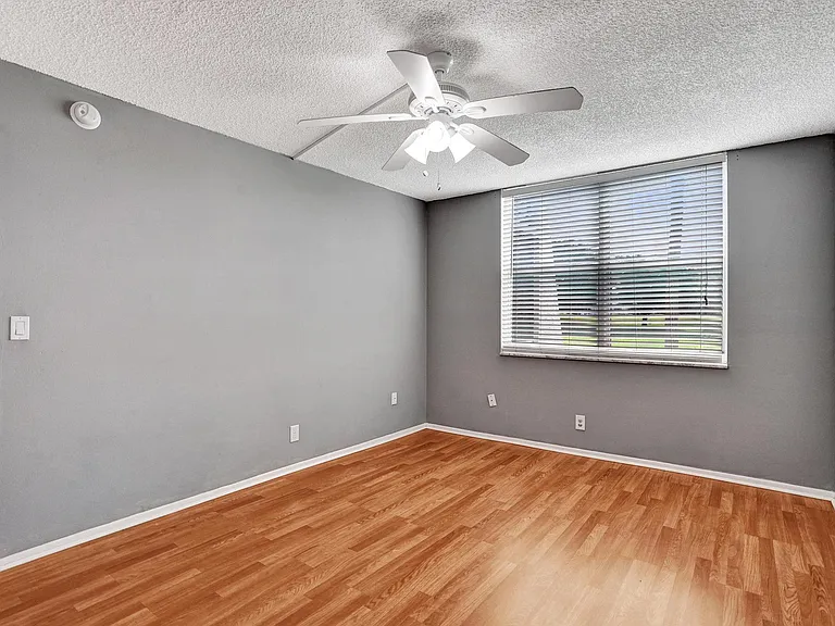 9460 Poinciana Pl #101 — Photo 11