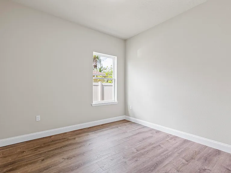 6 Emmons Ln — Photo 9