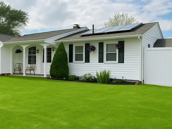 87 Nicholson Dr, Brockton, MA 02302