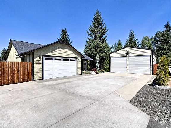 2nd image of 1463 E Island Lake Drive