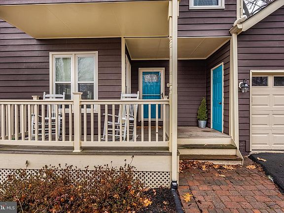 4th image of 10095 Heron Ct