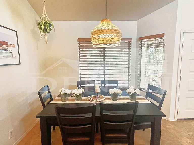 1017 E Maryland Ave #218 — Photo 7