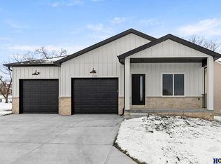 1311 36th St, Lincoln, NE 68522
