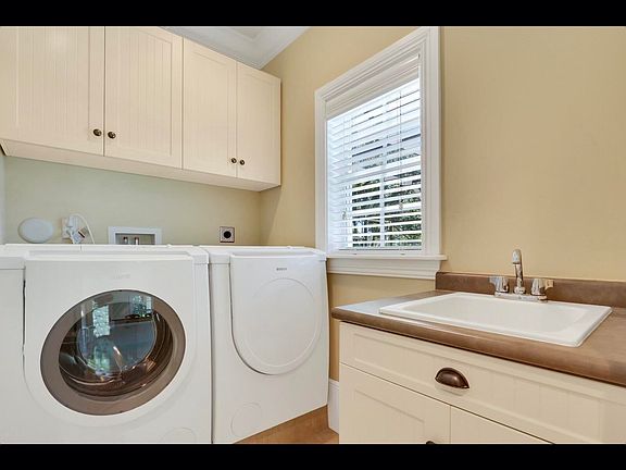 5th image of 1856 SE Colony Way