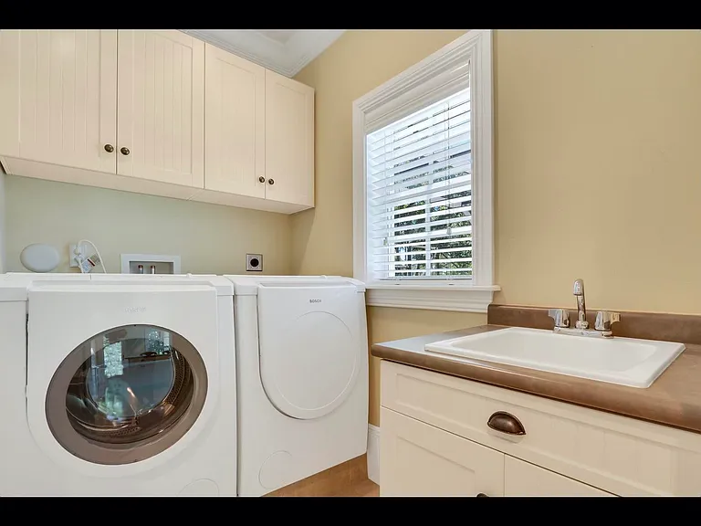 1856 SE Colony Way — Photo 5