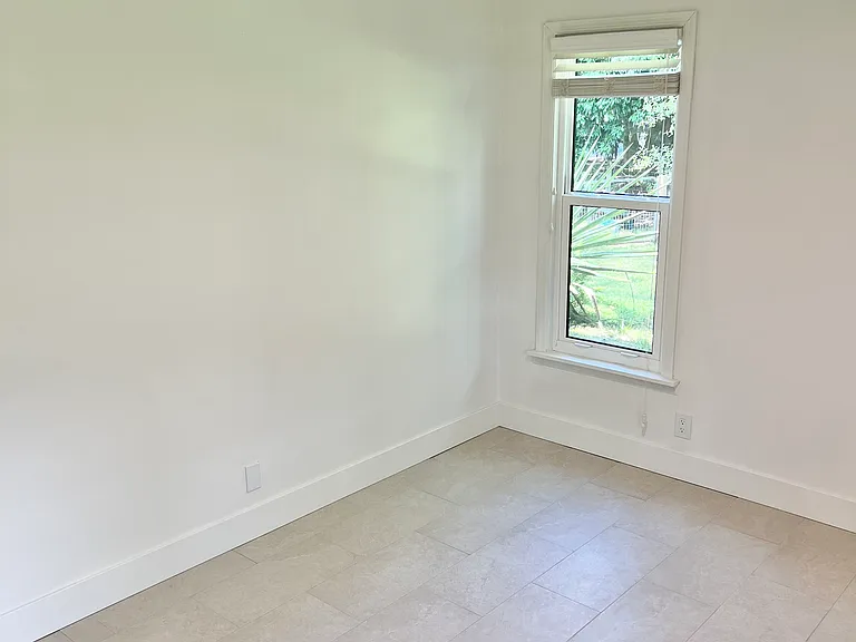 11200 164th Ct N — Photo 15
